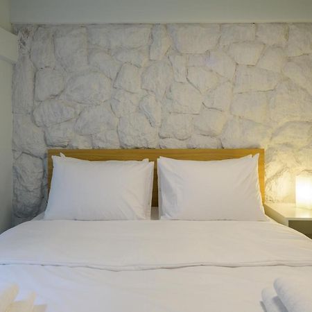 Fully Renovated Underground Flat In Pagrati Apartment Athens Ngoại thất bức ảnh